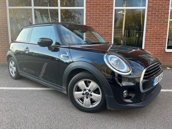 MINI Hatch 1.5 COOPER CLASSIC 3d 134 BHP