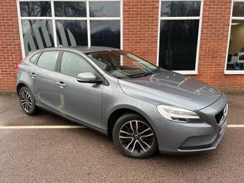 Volvo V40 2.0 D2 MOMENTUM NAV PLUS 5d 118 BHP